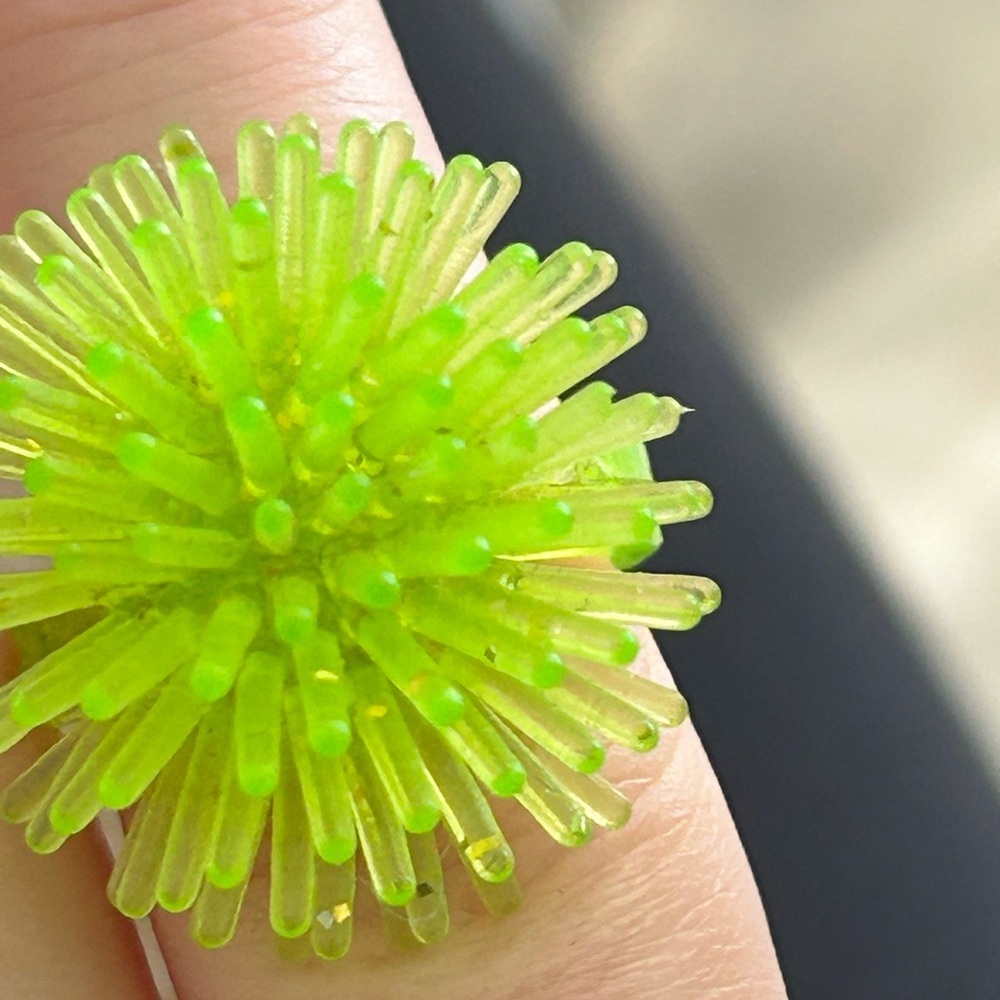 4/$50 vintage 1990 rubber Vibrant Green Spiky Ring for kids